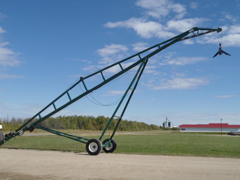  An empty bin crane waiting to be extended.